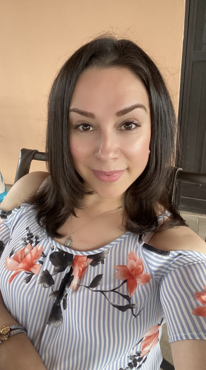 Laura F.